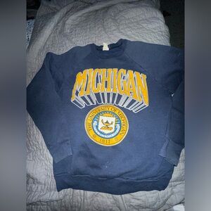 Women’s crew neck sweater college football